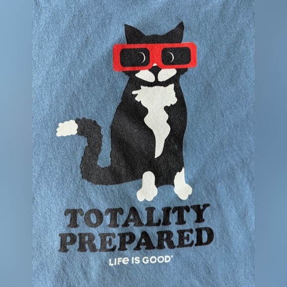 Life is Good women's Kitty T-shirt ( Totally Prepared) size medium - Picture 2 of 6